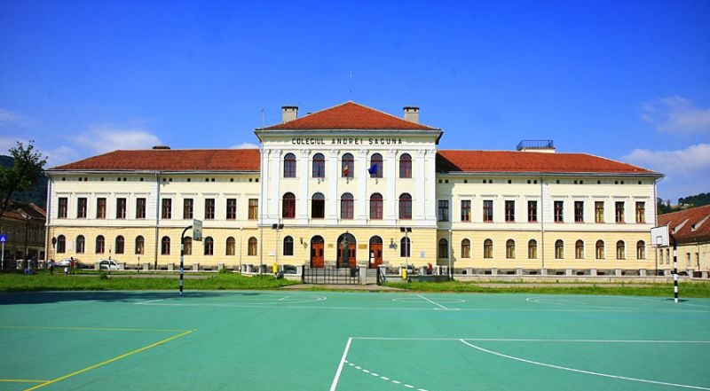 O eleva din Brasov a obtinut 10 pe linie la Bac dupa contestatie. Ce nota primise initial
