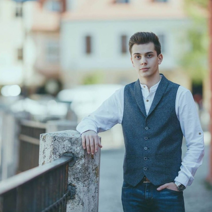 Un absolvent din Sibiu a depus contestatie dupa ce a obtinut 9,80 la Romana. Ce nota a primit dupa recorectare