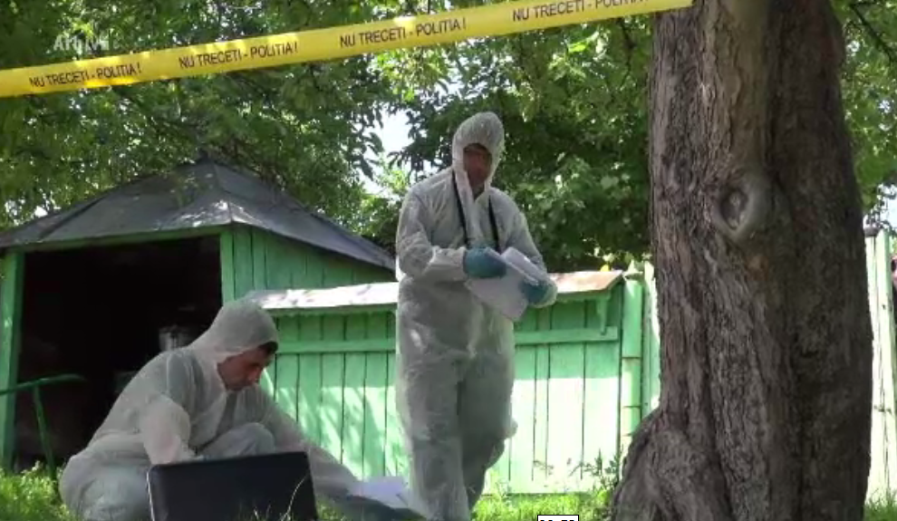 O femeie din Vaslui si-a ucis concubinul si l-a abandonat in vie. Dupa cat timp a fost gasit de un vecin