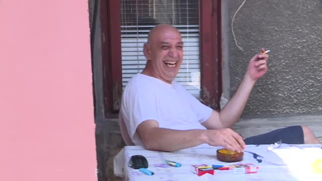 Psihologul care ar fi drogat si abuzat zeci de paciente a izbucnit in ras cand a auzit acuzatiile. "Nu fac rau la nimeni"