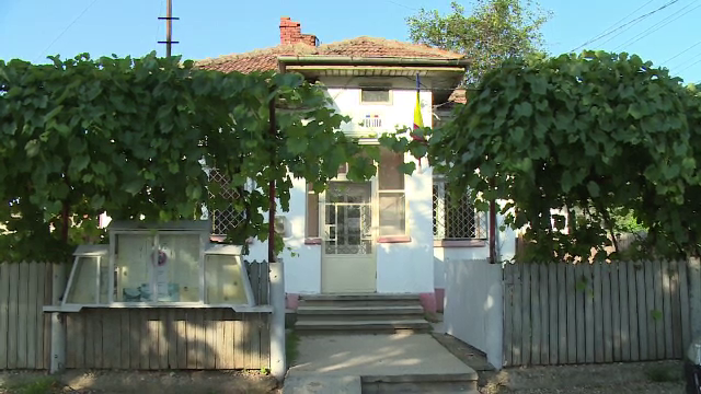 Barbat din Dambovita, batut si jefuit de trei tineri pe care tocmai ii cinstise la bar. Cati bani i-au furat