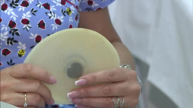 Au invins cancerul la san, dar nu mai au curaj pentru operatia gratuita de reconstructie. Doar 176 de femei au solicitat-o