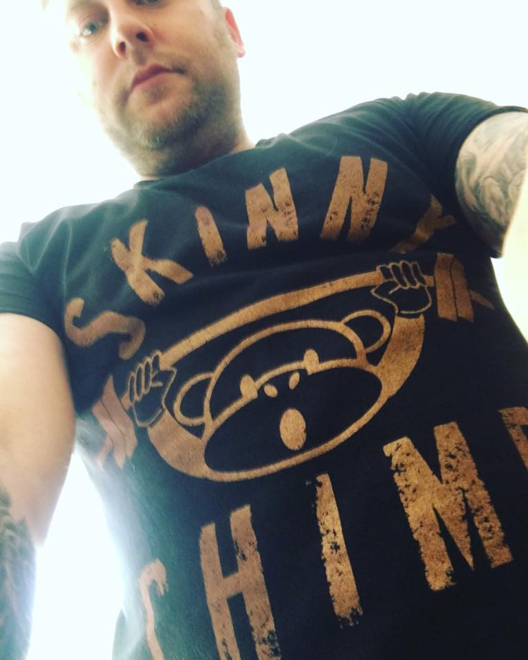 Un britanic, care muncea 16 ore pe zi pentru a achita o vacanta de familie, a murit. Cu cine si-a refacut viata sotia