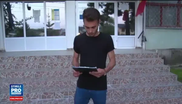 Rasturnare de situatie in cazul celor doi elevi din Dambovita, eliminati din Bac. Ce arata analiza grafologica a lucrarilor