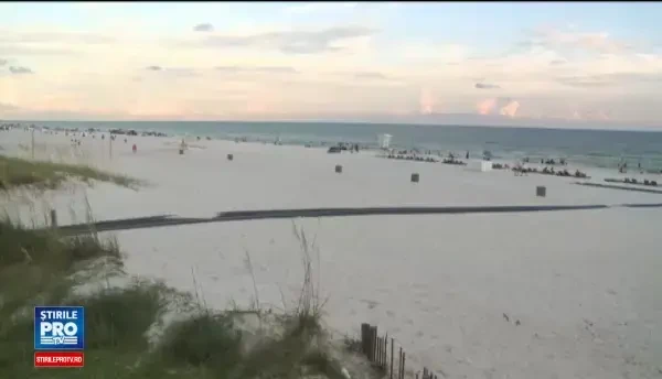 Lant uman de 100 de metri, in Florida, pentru a salva de la inec un grup de persoane