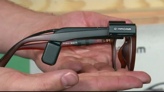 Gadgeturi din domeniul sanatatii, la IFA Berlin 2017. Ochelari speciali pentru nevazatori, care stiu sa citeasca textele