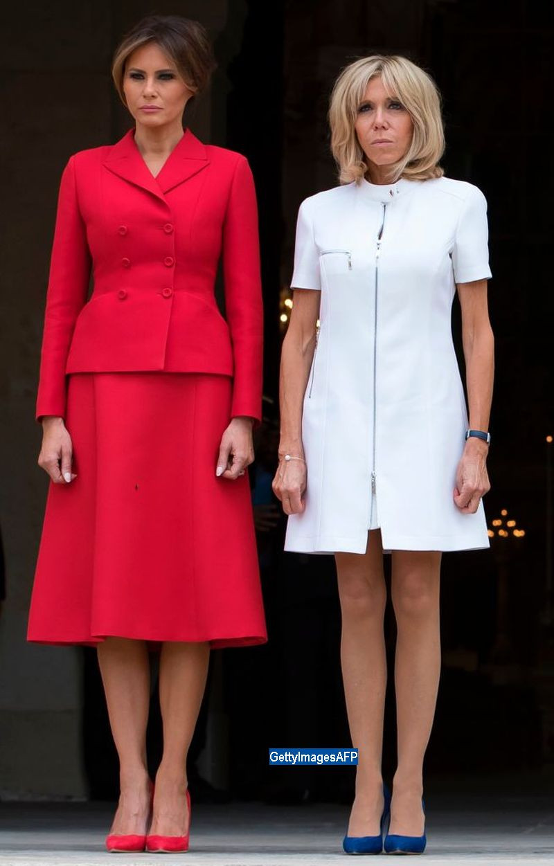 Melania Trump a intalnit-o pentru prima data pe Brigitte Macron. Gluma pe seama tinutelor celor doua Prime Doamne. FOTO