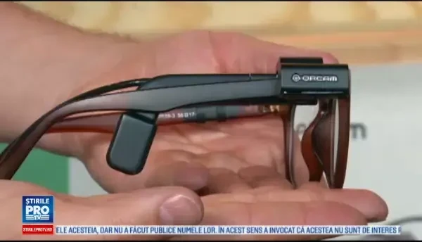 Gadgeturi din domeniul sanatatii, la IFA Berlin 2017. Ochelari speciali pentru nevazatori, care stiu sa citeasca textele