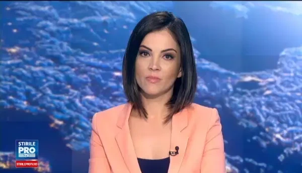 Cozi imense la Academia de Studii Economice din Capitala. Tinerii au venit de la primele ore pentru inscrierile la facultate