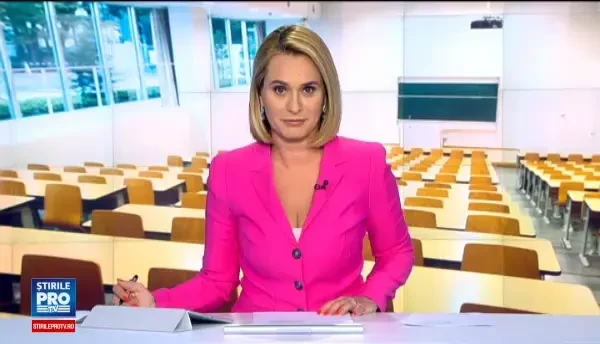 Cozi imense la Academia de Studii Economice din Capitala. Tinerii au venit de la primele ore pentru inscrierile la facultate