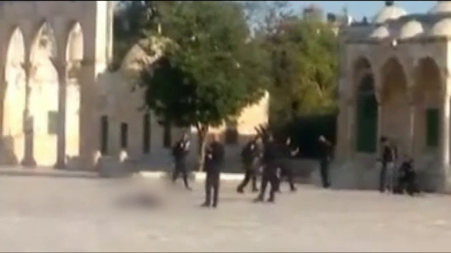 Doi politisti israelieni si-au pierdut viata in urma atacului armat de la Muntele Templului