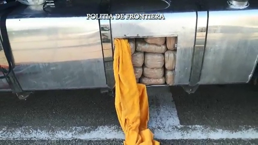 Un cetatean bulgar a fost prins la Vama Calafat cu 160 de kilograme de marijuana. Unde erau ascunse stupefiantele