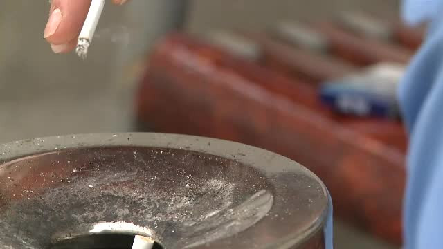 De ce femeile care fumează riscă să nu mai poată face copii