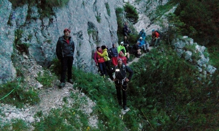 11 turisti din Ungaria, recuperati din Piatra Craiului, dupa ce au ramas blocati. Operatiunea a durat 12 ore