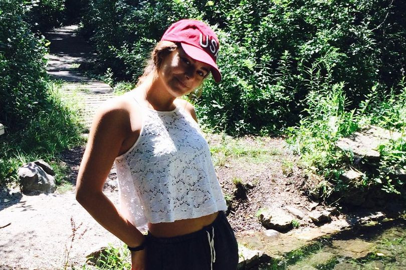 Tanara din SUA, gasita moarta in piscina unui hotel din Mexic. Fratele ei sustine ca a fost drogata