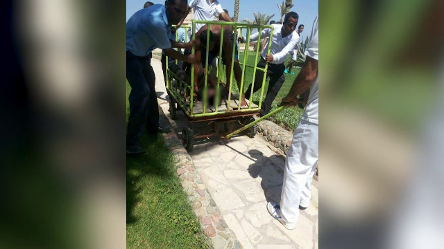 Cele doua turiste injunghiate mortal in Egipt sunt din Germania. "Stai departe, nu vreau egipteni", ar fi strigat atacatorul