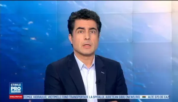 Un camion plin cu tipari s-a rasturnat pe o sosea din SUA. Pompierii au avut de curatat mazga alba secretata de pesti