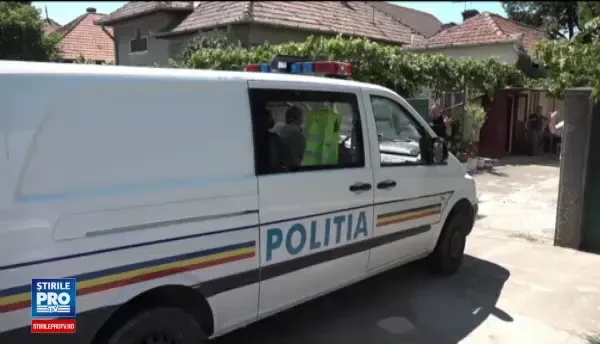 Femeie din Alba Iulia, ucisa in propria casa. Fiul victimei a fost gasit in stare grava, incuiat in baie