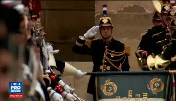 Donald Trump, cucerit de Emmanuel Macron si Brigitte dupa vizita din Franta. Aveti un presedinte minunat