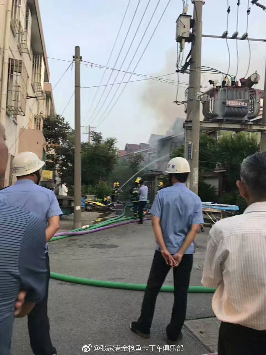 22 de morti intr-un incendiu in China. Politia nu stie cati oameni locuiau in cladirea care a ars