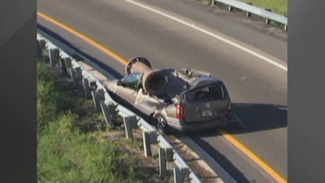 Un american, tatal a trei copii, a supravietuit miraculos dupa ce duba sa a fost strivita de un pilon de 3,5 tone