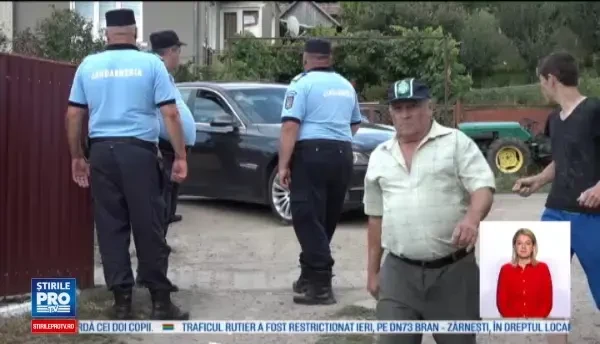 Preotul Pomohaci, primit cu entuziasm de credinciosi in ciuda scandalului de corupere de minori. E o campanie de denigrare