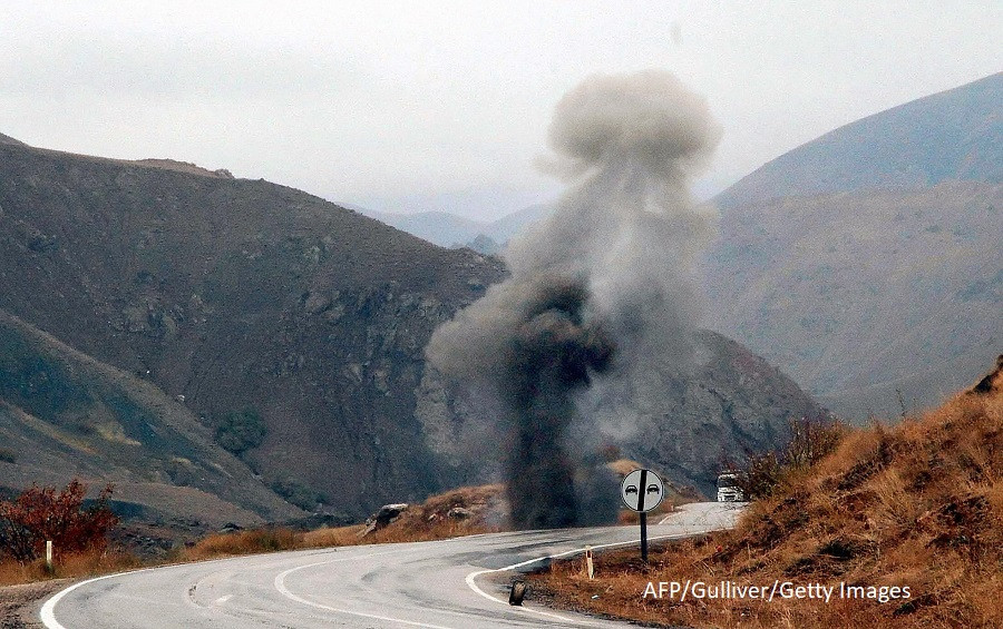 Cel putin 17 militari au fost raniti in sud-estul Turciei, la granita cu Iran si Irak, intr-un atentat al militantilor kurzi