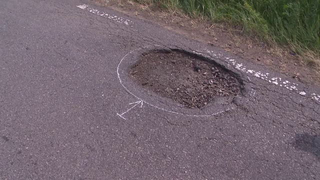 accident, galati, groapa,