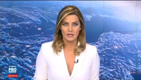 Superiorii episcopului de Husi au vazut imaginile neblurate in care apare alaturi de un barbat: