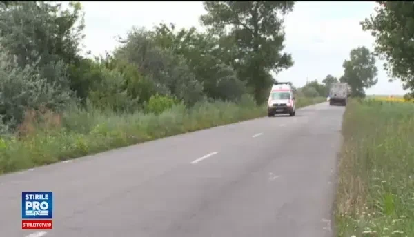 Tragedie cu 2 morti si 2 raniti in Galati. Martorii spun ca soferul a pierdut controlul din cauza unei gropi din drum