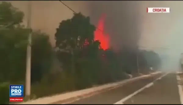 5 tari din Europa se lupta cu incendii periculoase. Pompierii se lupta sa tina flacarile departe de zonele locuite