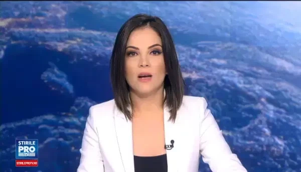 Incident uluitor la CFR. O garnitura a ramas pe camp, dupa ce legatura dintre locomotiva si vagoane a cedat