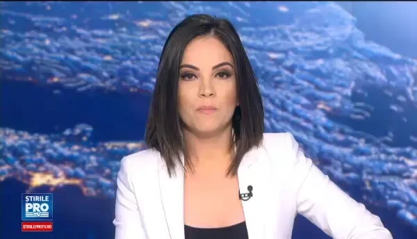 Incident uluitor. O garnitura a ramas pe camp, dupa ce legatura dintre locomotiva si vagoane a cedat. Reactia CFR Calatori