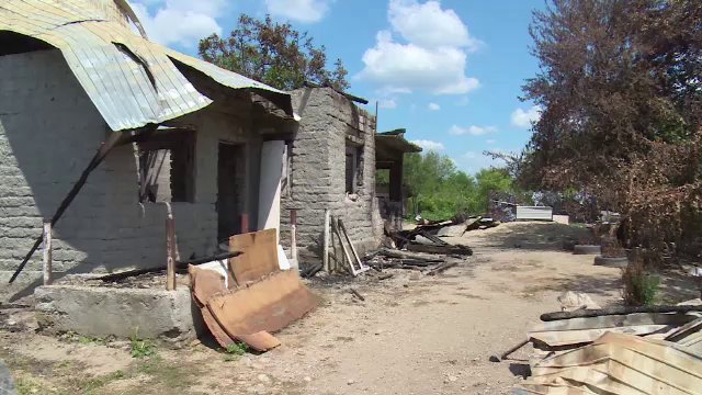 Furios ca l-a parasit iubita, un barbat din Dambovita si-a dat foc la casa. Ce se va intampla acum cu el