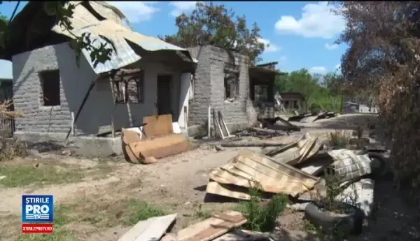 Furios ca l-a parasit iubita, un barbat din Dambovita si-a dat foc la casa. Ce se va intampla acum cu el