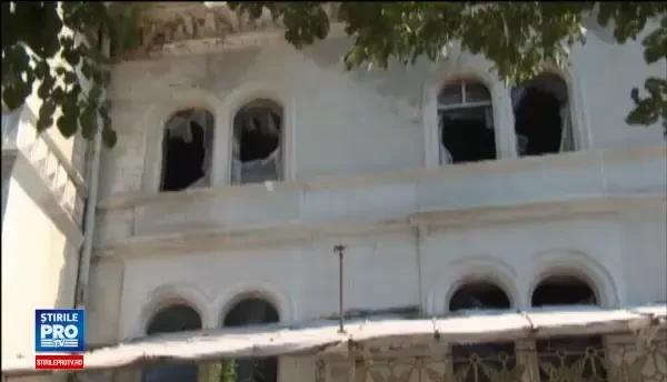 ANAF scoate la licitatie o cladire inclusa in Top 10 hoteluri bantuite. Primaria scrie ca are o comoara pazita de o fantoma