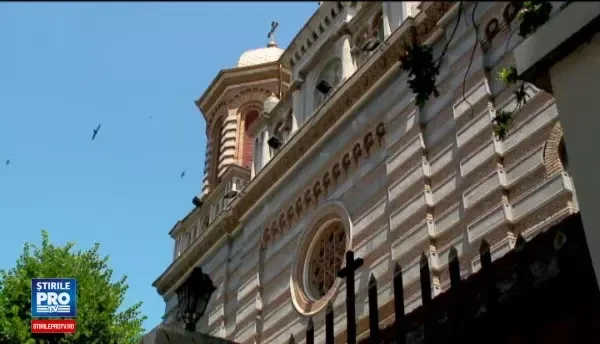 Episcopul de Husi apare nu in unul, ci in 8 filme compromitatoare. Anuntul facut de Patriarhia Romana