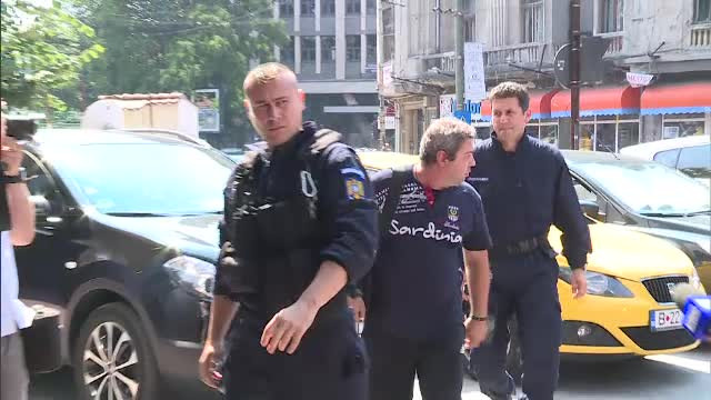 Actiune in forta a DIICOT la mai multe adrese din Capitala. Un italian, banuit ca a pus la cale un grup infractional