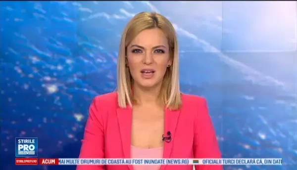 Un sofer din SUA a surprins momentul in care un avion, cu defectiuni tehnice, aterizeaza pe o autostrada