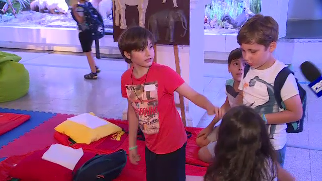 Cativa copii din Bucuresti au dormit o noapte printre exponatele de la Muzeul Antipa. Cat i-a costat pe parinti aventura