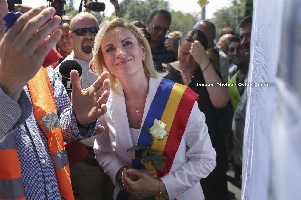 Pasajul Sudului, la a doua inaugurare desi nici acum nu e gata si urmeaza a treia deschidere. Cum explica Firea intarzierile