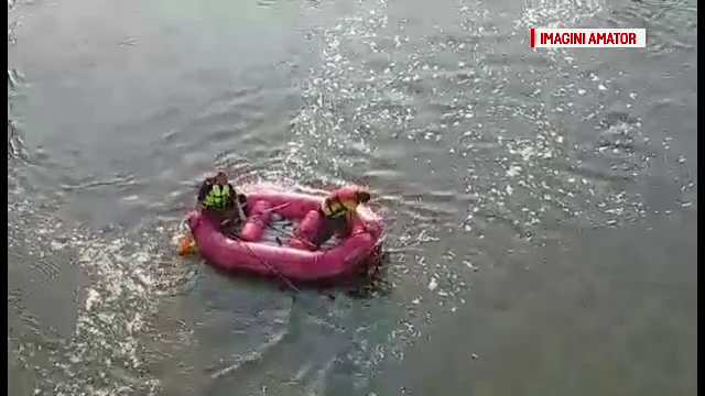 Un adolescent in varsta de 17 ani din Satu Mare este de negasit de duminica seara, cand a intrat in raul Somes