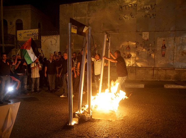 Numarul victimelor atacului armat de la Ambasada Israelului din Iordania a fost revizuit la doi morti si un ranit