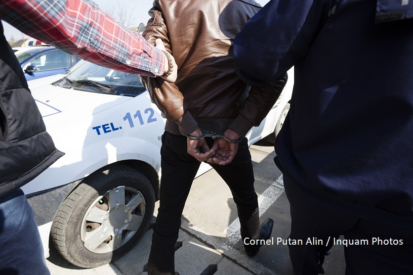 Un barbat din Constanta si-a stropit fosta concubina cu benzina si i-a dat foc, dupa o cearta. In ce stare este victima