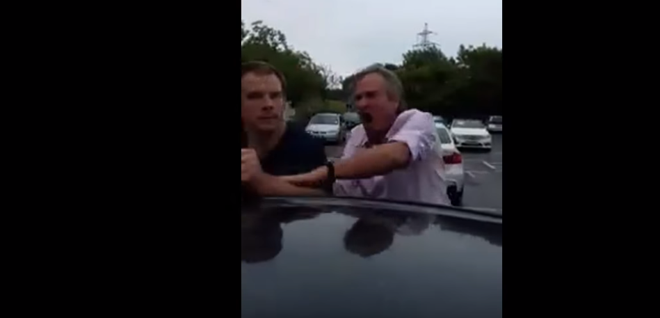 Britanicul, care a amenintat in trafic o familie, a fost identificat ca fiind unul dintre producatorii BBC. Reactia companiei