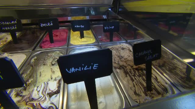 Mitul din cauza caruia romanii consuma cea mai putina inghetata dintre toti europenii. O gelaterie a lansat aroma de coliva