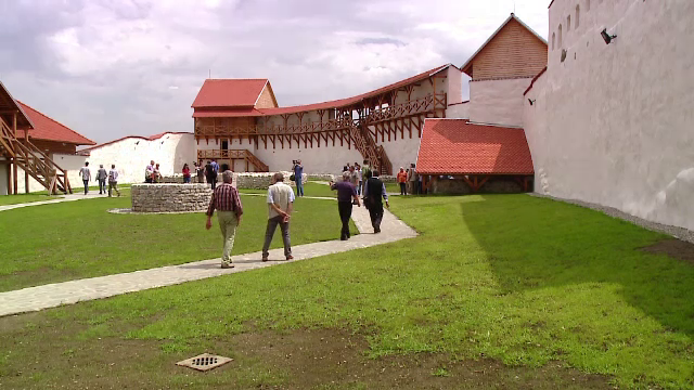 Curte_Cetate_Feldioara