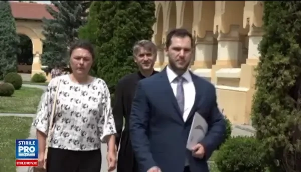 Preotul Pomohaci, care ar fi incercat sa corupa sexual un adolescent, a depus cerere de autosuspendare din preotie