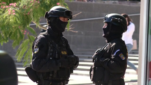 5 indivizi, banuiti de santaj si camatarie, au fost retinuti de politistii din Prahova. Dobanzile imense cerute clientilor