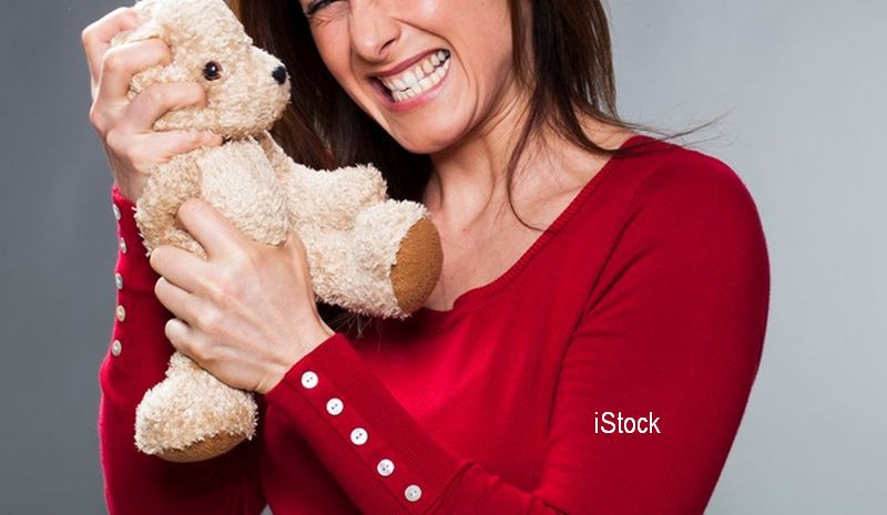 Si-a sufocat fiica de doua luni, pentru a se razbuna pe iubitul ei. Poza socanta pe care i-a trimis-o inainte de crima